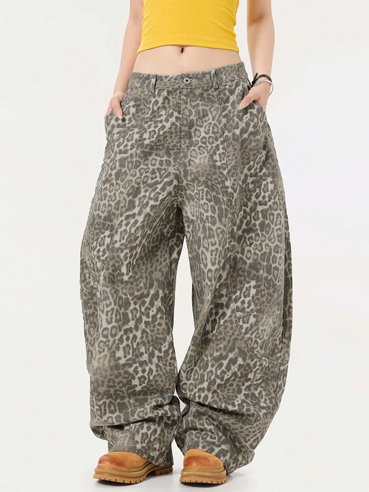 Fashion Retro Leopard Curved Jeans Men Women 2025 Autumn New Loose Comfort Denim Pants Handsome Chic Personality Denim Trousers