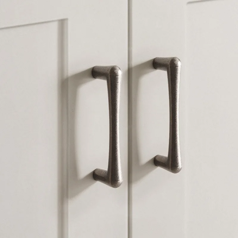 New vintage-style aluminum alloy wardrobe door handles, copper-brown cabinet drawer and shoe cabinet handles, furniture hardware