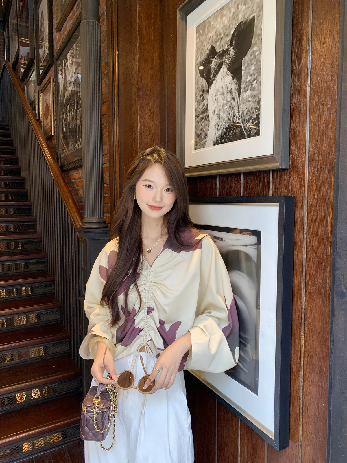 

Шелковистая на ощупь блузка из шелка с винтажным принтом для женщин: комфортная, свободного кроя, устойчивая к сминанию и деформации, защита от комаров