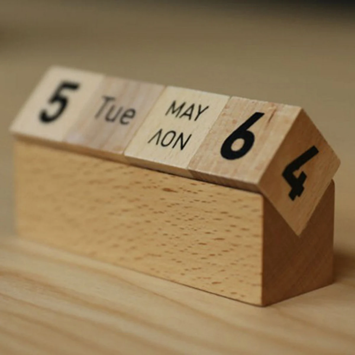 

Solid Wood Calendar Ornaments Vintage Fun Desk Accessories School Manual Mini Decorative Household Desktop