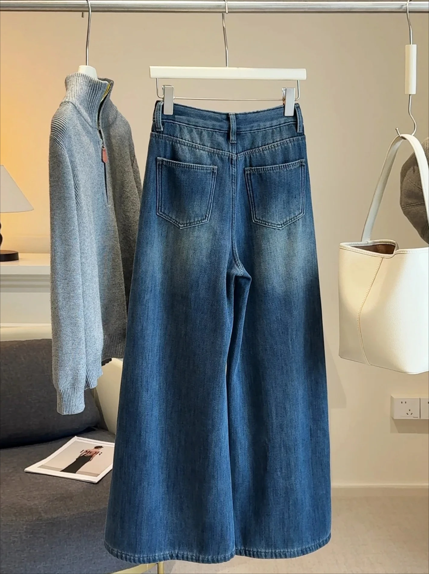 

2025 Winter New Women's High Waist Wide Leg Jeans Korean Style Loose Fleece Lined Denim Pants, Thickened Warm Vintage Versatile