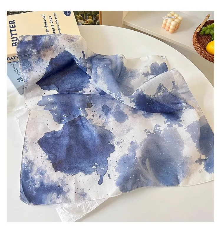 French Retro Handmade Tie Dyed Triangle Hair Scarf Blue Color Travel Head Scarf Women Head Band Fashion Outdoor Headwear