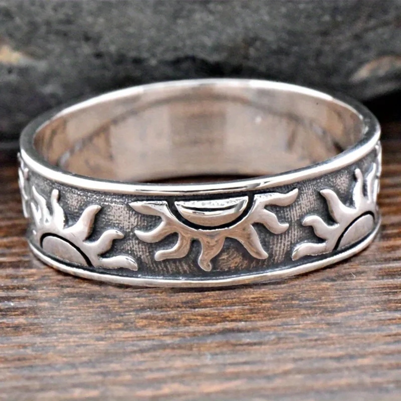 Fashion Ring Retro Simple Sun Wide Face Ring Suitable for Ladies and Men's Vacation Party Accessories Graduation Season Gift