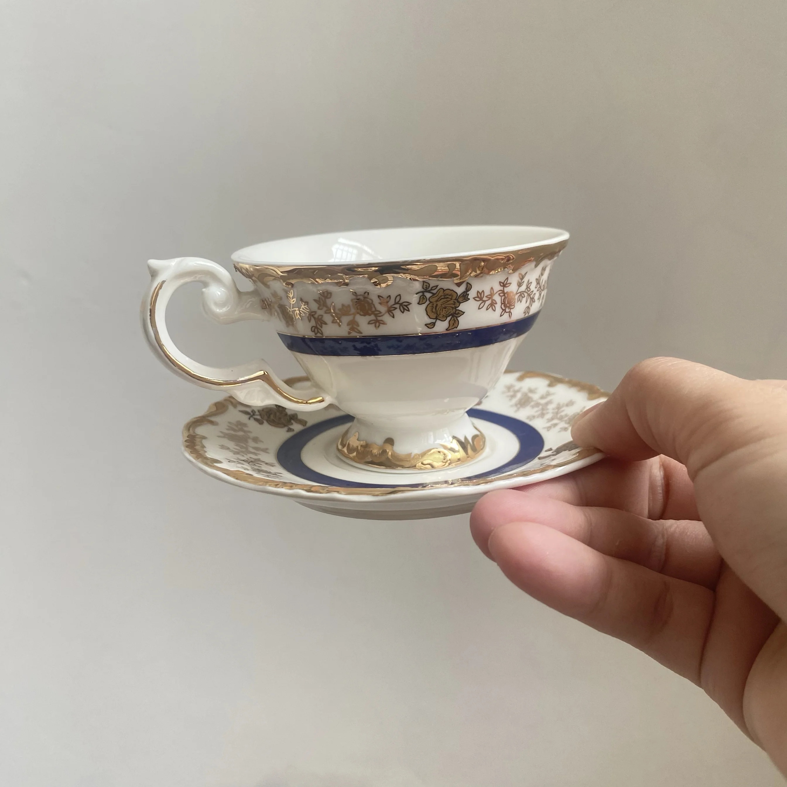 

Heavy Industry Luxury Gilt Retro Ceramic Coffee Cup Saucer Small Espresso Cup Package