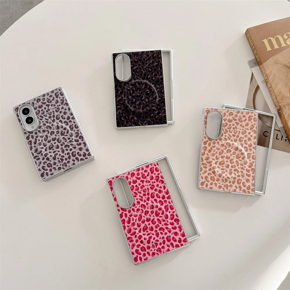 Korean INS Pleated Leopard Magnetic Phone Case For Samsung Galaxy Z Fold 8 7 6 5 4 Hard Shockproof Protective Cover Cute Fundas
