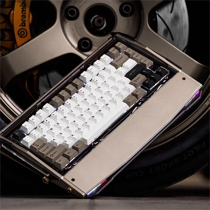 

High-end wireless three-mode magnetic axis keyboard