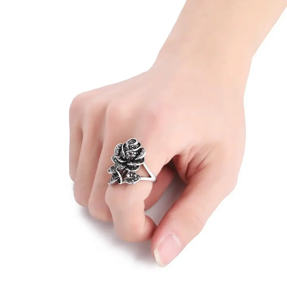 Exaggerated Retro Diamond Inlaid Rose Design Artistic Atmosphere Court Style Personalized Design Temperament Food Ring