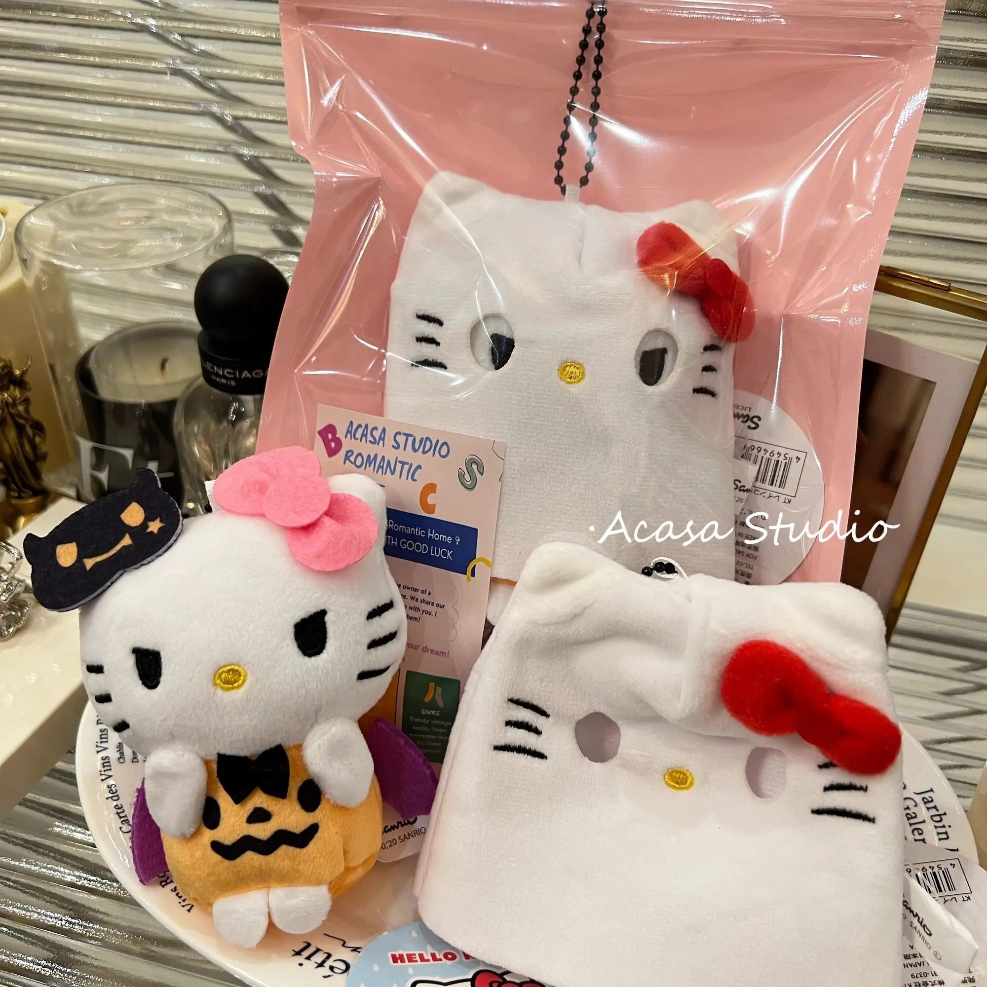 

Sanrio New Halloween Gift Kawaii Anime Hello Kitty Mask Keychain Cartoon Cute Bag Girl Heart Pendant Too Cute Kids for Gifts