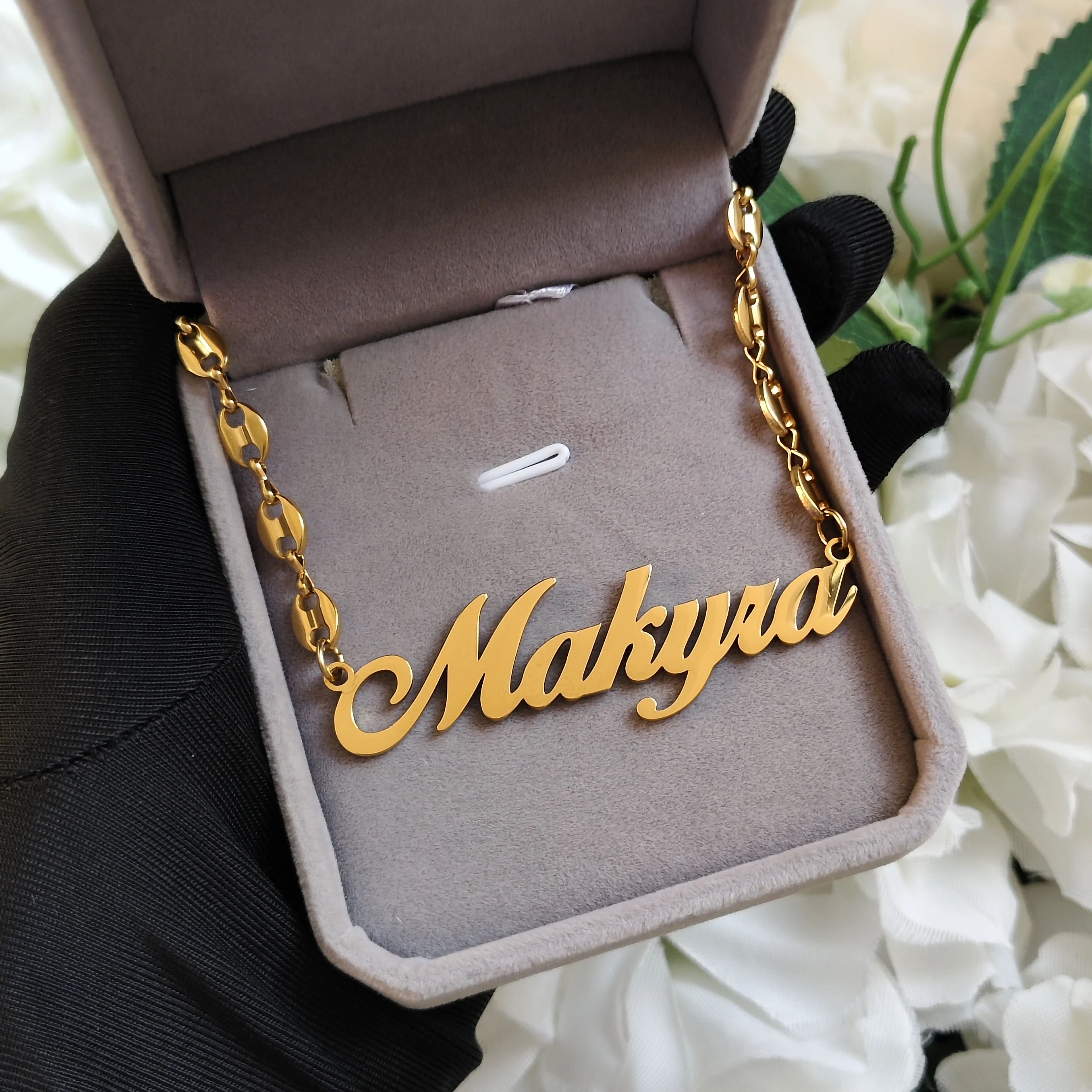 

DHQH 2025 Wholesale Customized Name 6cm Nameplate Gold Necklace Personalized Letter Pendant Necklace Christmas Gift For Her/Him