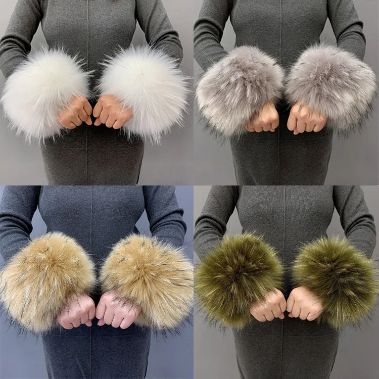 

2024 Women Faux Fox Fur Cuffs Wristband Winter Warmer Arm Wrist Raccoon Fur Sleeve Gloves Winter Wrist Sleeve Fluffy Oversleeve