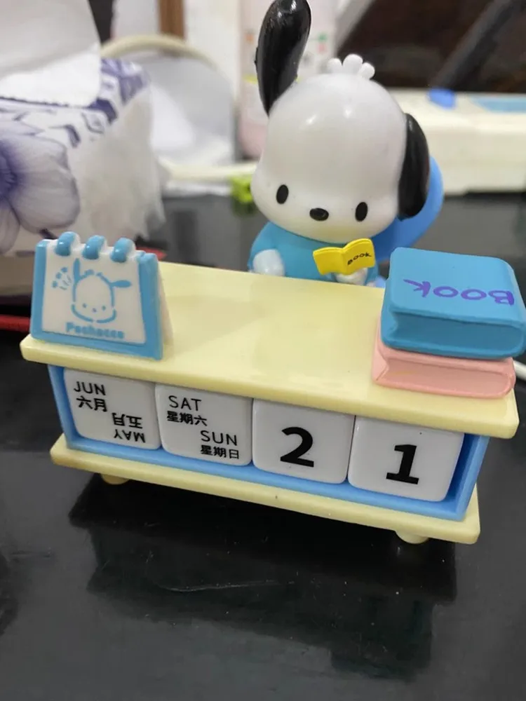 Sanrio Kuromi Pochacco Bureaukalender Serie Ornamenten Leuke Pacha Hond Tafelblad Ornamenten Verjaardag Voor Kinderen Nieuwjaarscadeau
