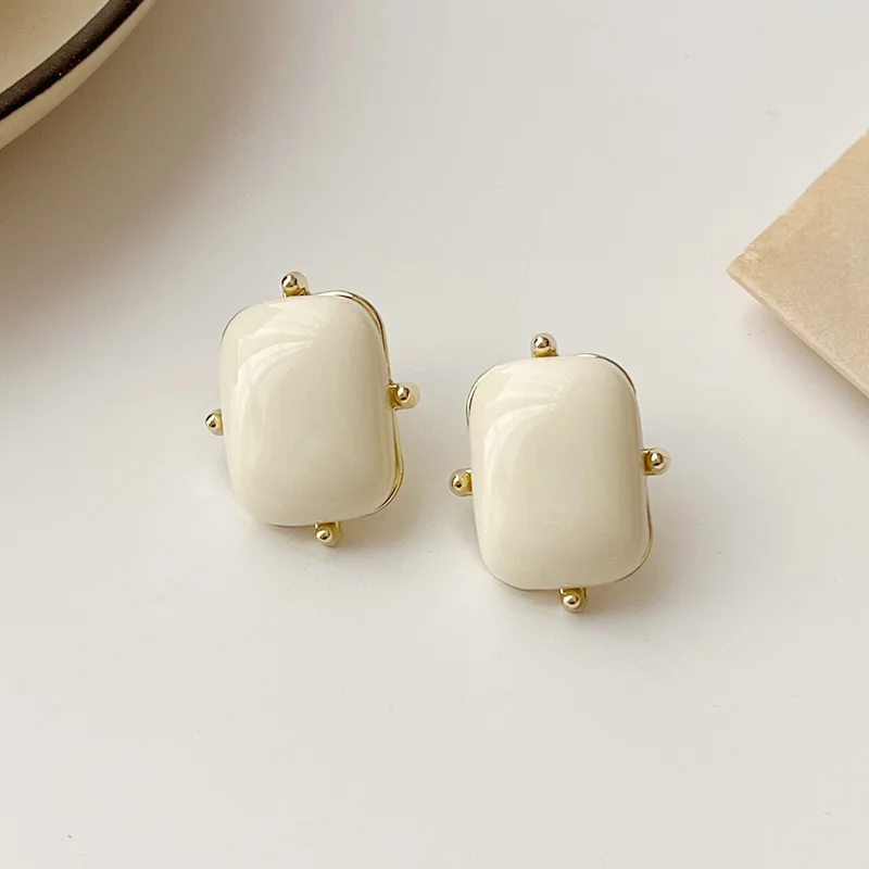 Trendy White Geometric Acrylic Metal Earrings For Women OL Holiday Fashion Jewelry Ear Stud Accessories E215