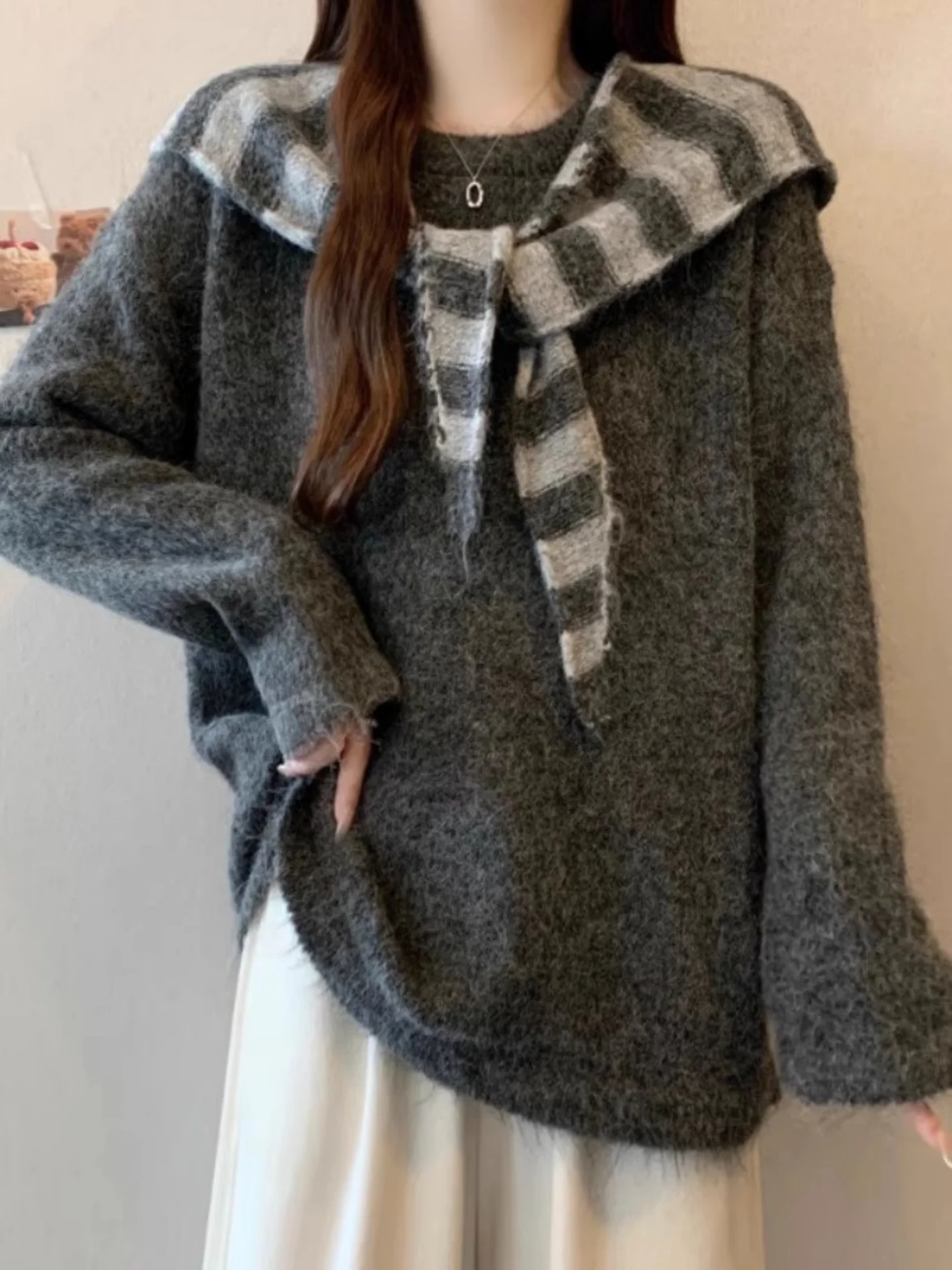 

Осенне-зимний женский вязаный комплект больших размеров: полосатый свитер с длинными рукавами, шапка и шарф, комплект из двух предметов, повседневная одежда