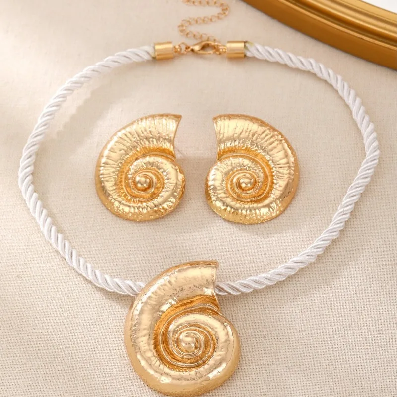 Fashionable Summer Vacation Ocean Conch Ear Studs Necklace for Women Trendy Beach Party Exaggerated Bohemian Jewelry Earrings