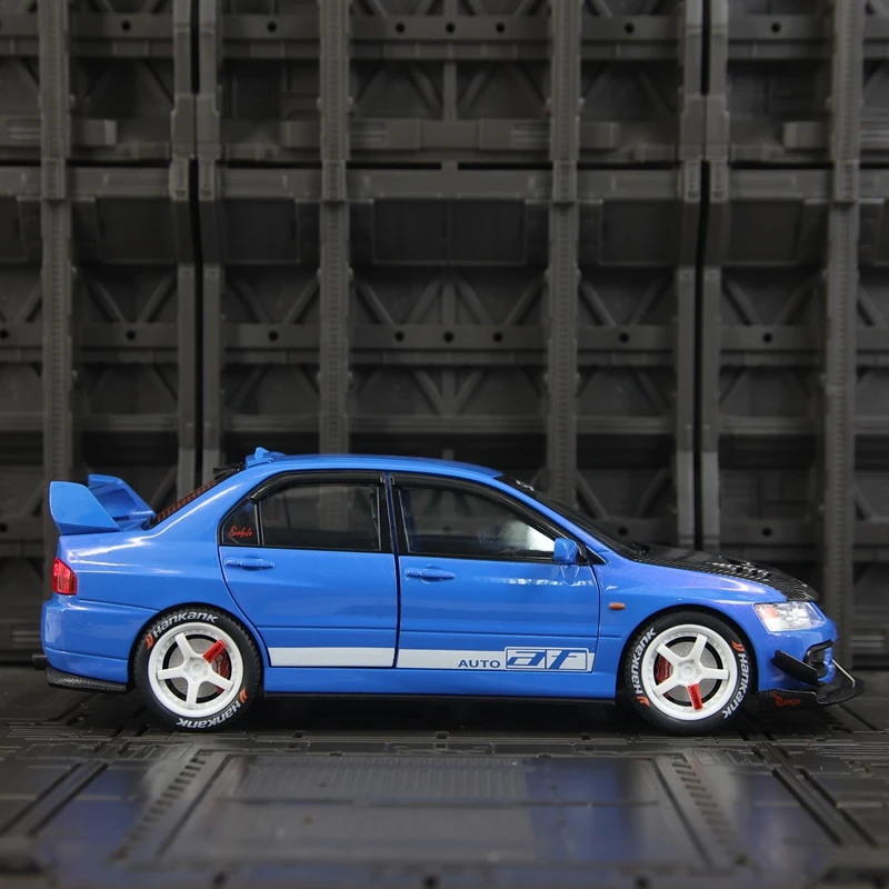 Simulación 1:24 Mitsubishi EVO colección de adornos de modelo de coche de aleación de 9. a generación, puertas y capó de motor, maletero se puede abrir