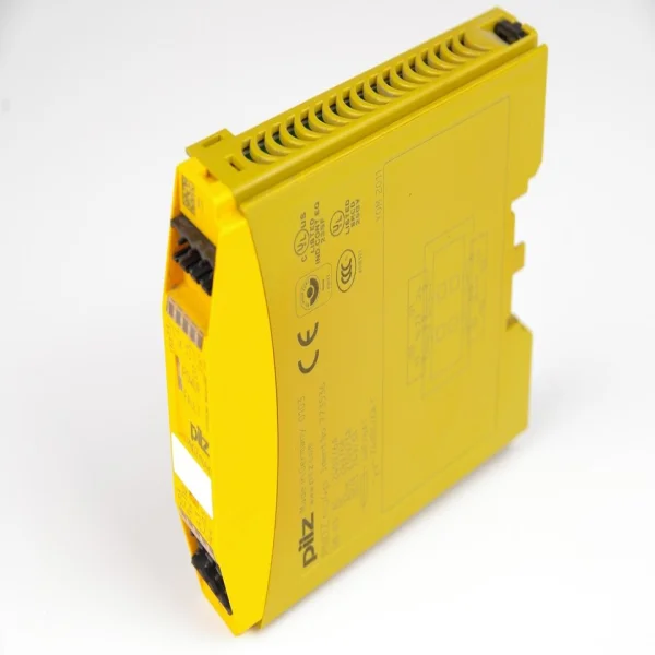 

773536 Реле безопасности Mo4p Совершенно новое оригинальное пятно Plc