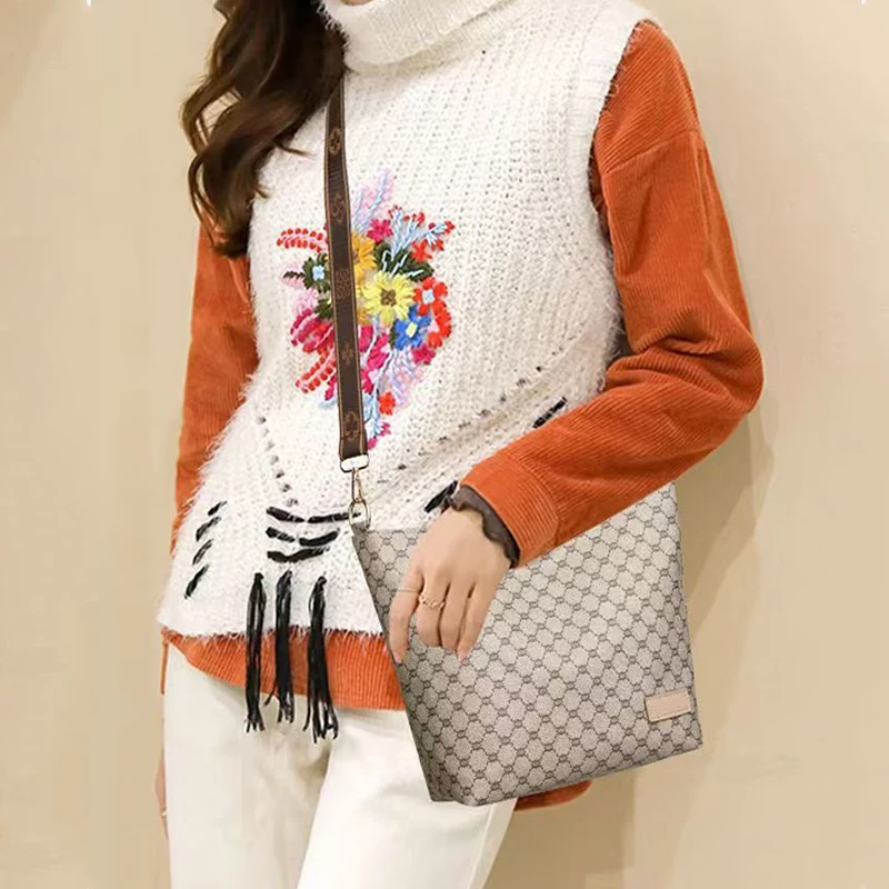 Женская сумка-тоут подходит для путешествий и - это сумка для мамы со съемным ремнем через плечо и цветочным дизайном.