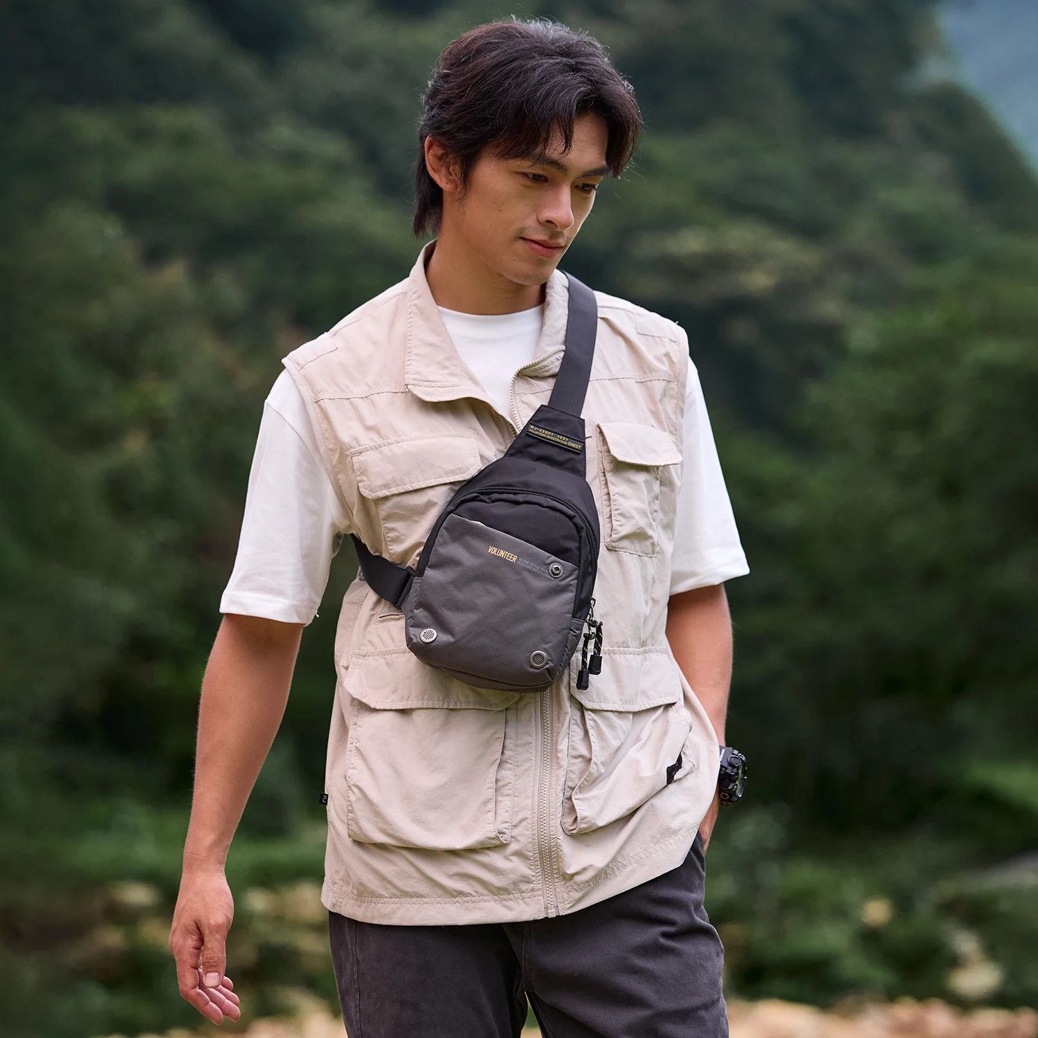 VOLUNTEER Shoulder Bag for Men 2023 New Stylish Waterproof  Versatile Casual High Quality Light Weight Crossbody Bags 1698-18