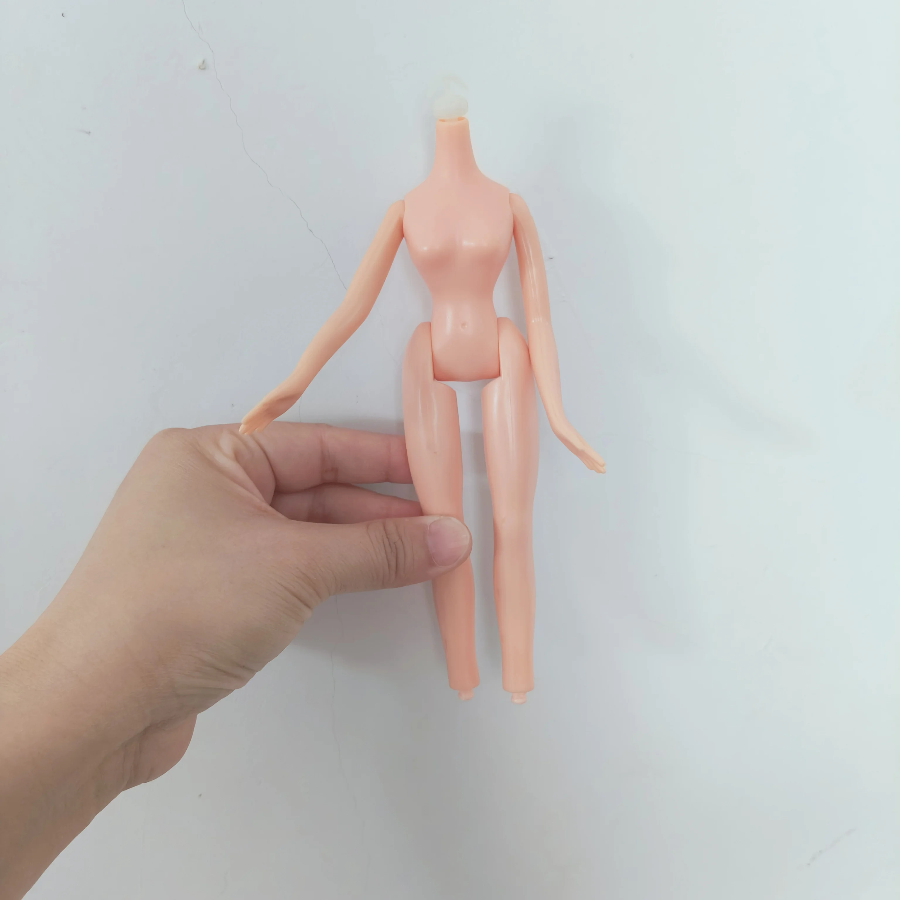 الدمية الأصلية لدمية برازت تلبيس الجسم بنفسك