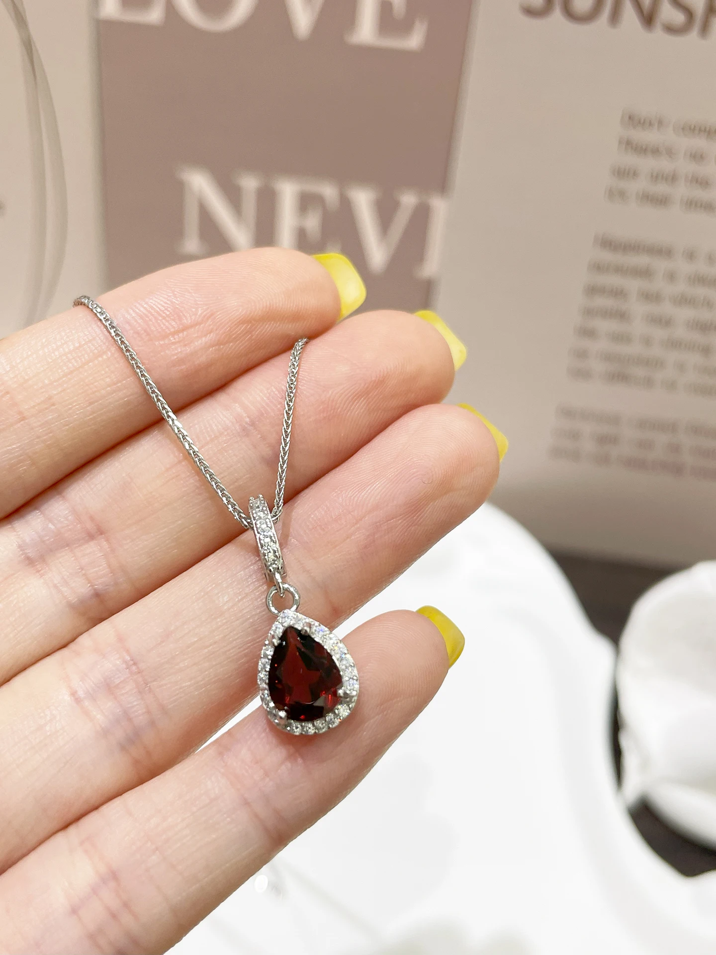 s925-sterling-silver-l-red-almond-dangle-nelace-women's-faion-jewelry-gemstone-drop-ape-pendant-high-end-feeling