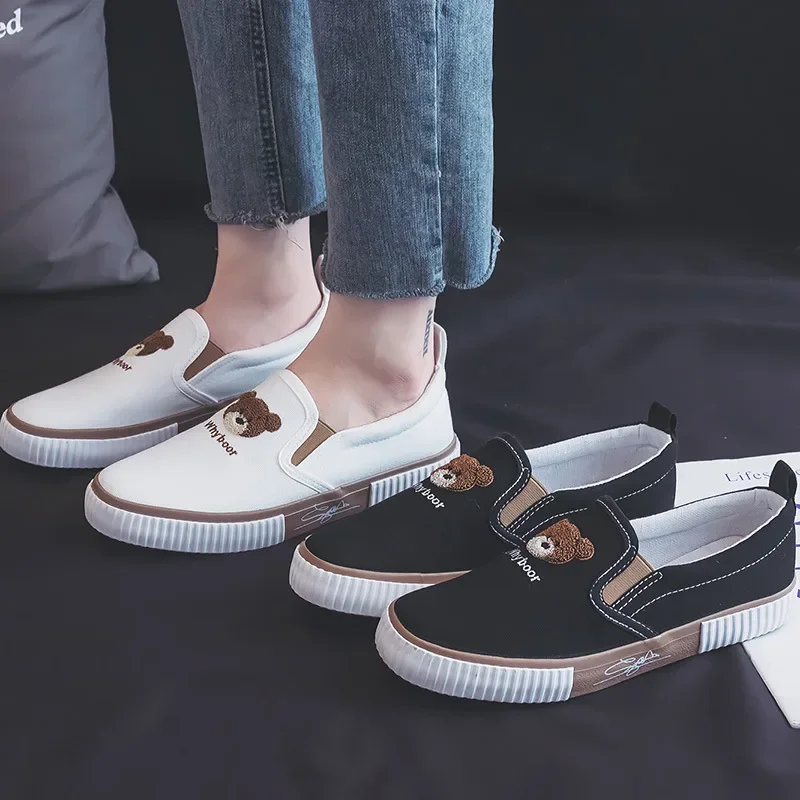 Flat Bottomed Little Bear Low Cut Canvas Shoes for Women Fashion Trend Comfortable and Non Slip Versatile Casual Board Shoes