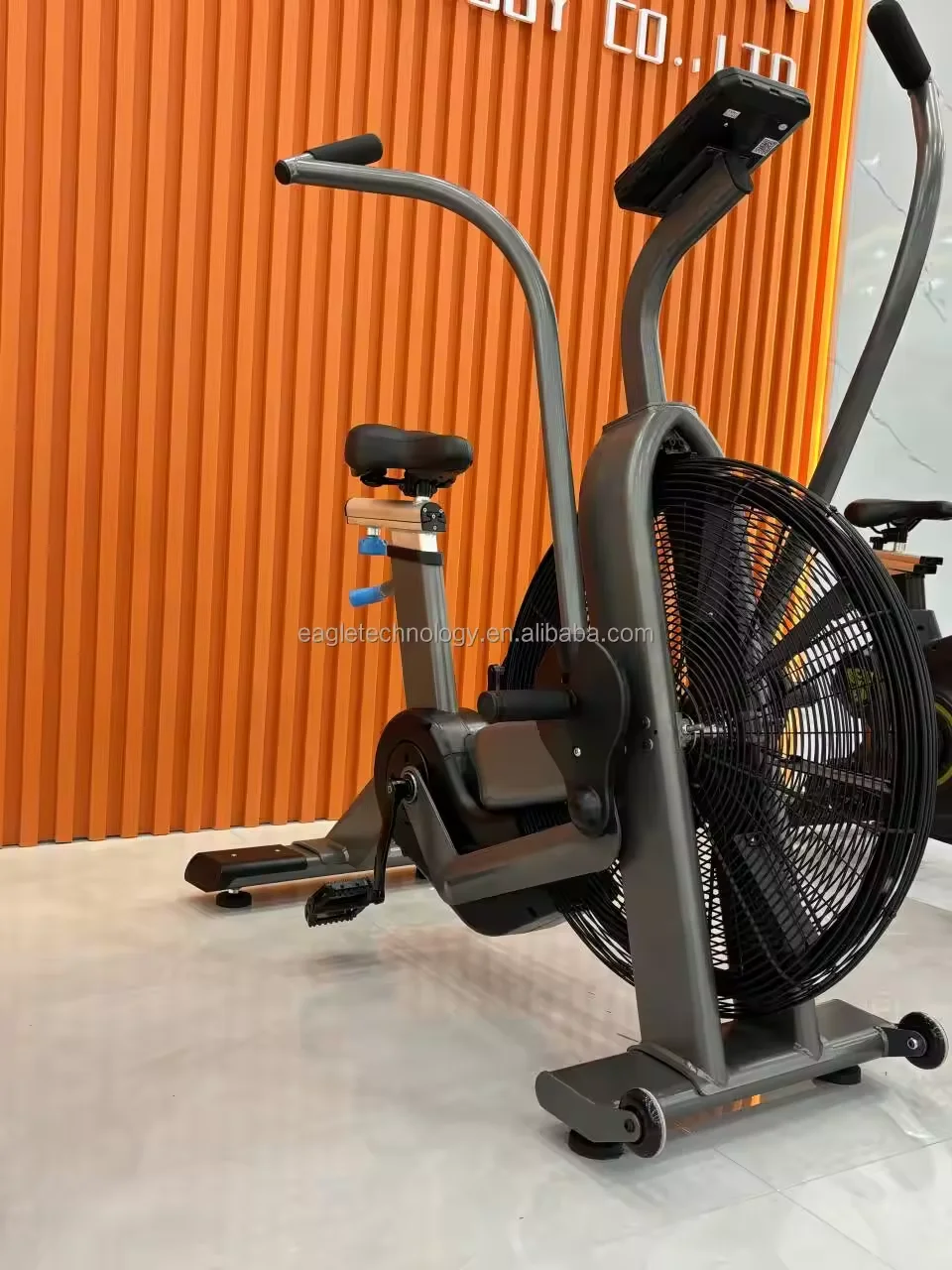 YG-F006 Cardio Equipment Gym Air Resistance Stationary Spinning Bike Assault Bike  Air Exercise Bike For Commercial Use