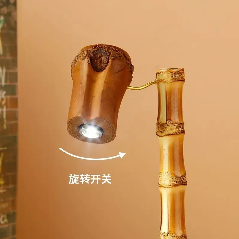 

Ночник из бамбука и дерева - с поворотным переключателем, из натурального бамбукового сучка, с основанием из массива дерева для спальни и прикроватной тумбочки