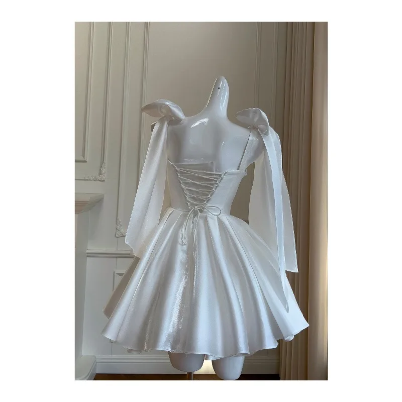 Weiße Satin-Schleife, Spaghettiträger, Cocktailkleider, A-Linie, knielang, kurze Partykleider, Heimkehrkleider, formelle Ballkleider