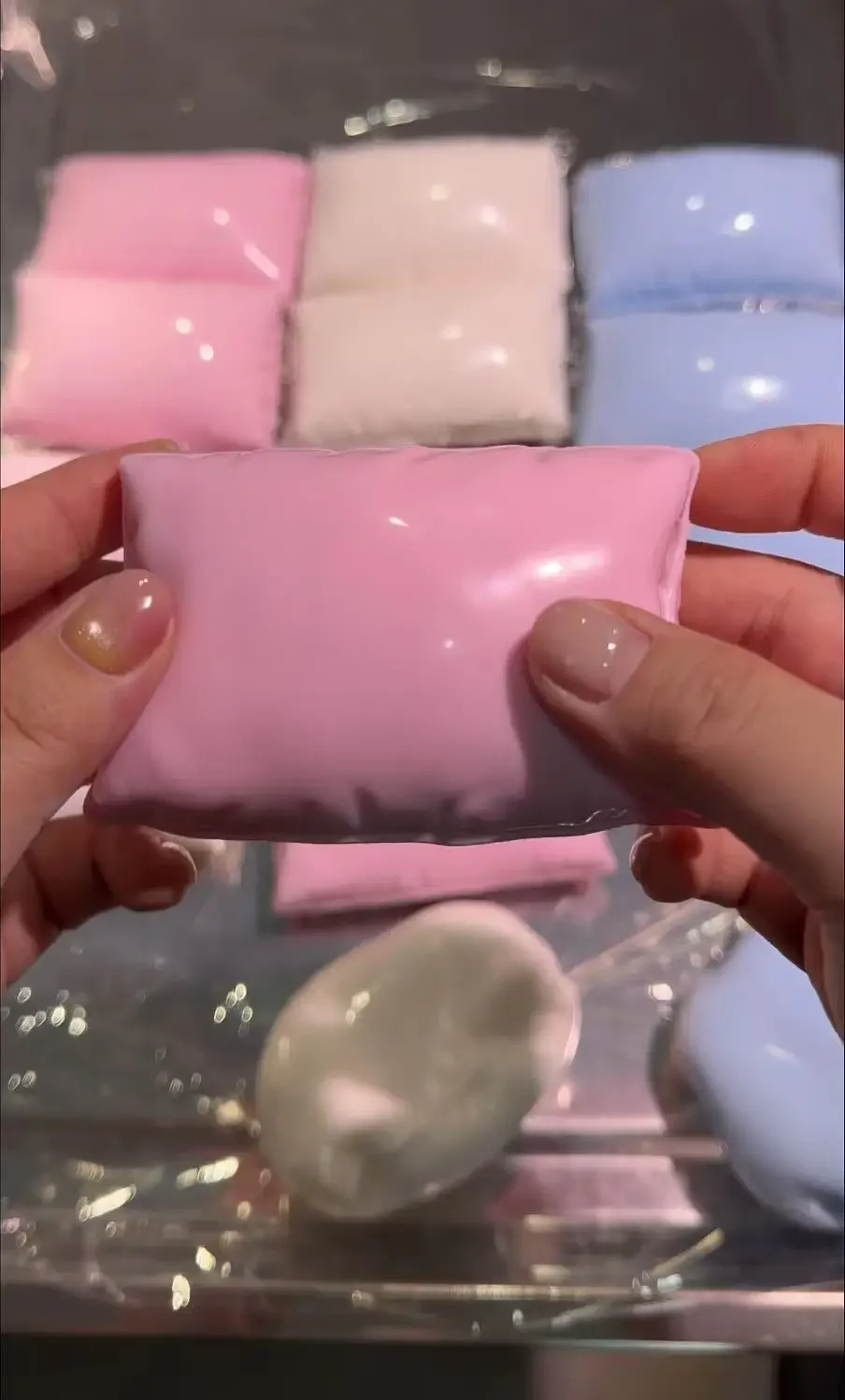 Kissen-Quetschball, Fidget-Spielzeug, knisterndes Quetschspielzeug, runde, gefüllte Blöcke, ASMR Anti-Stress-Entspannung, Handentspannung, Geschenkspielzeug – Detail 2