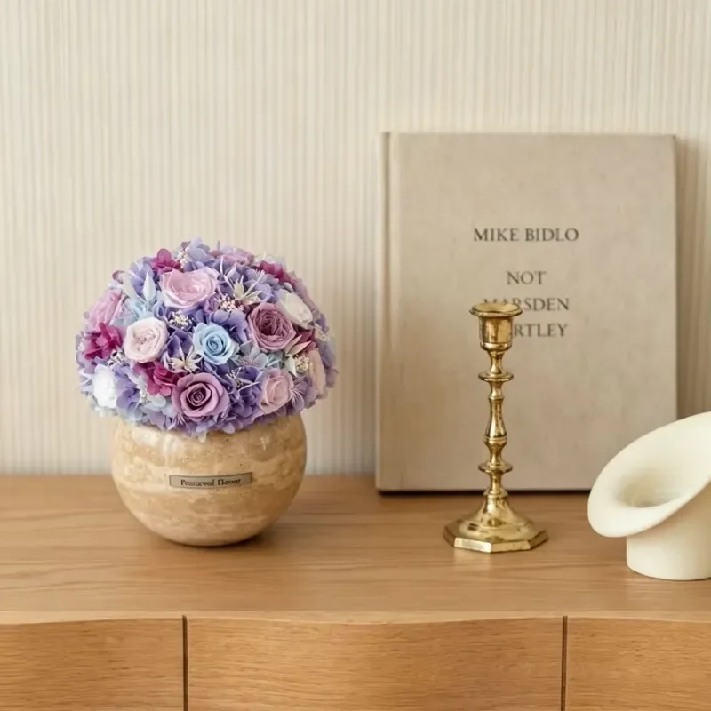 Household European vintage flower candle holder with brushed finish, wedding decoration, timeless home decoration