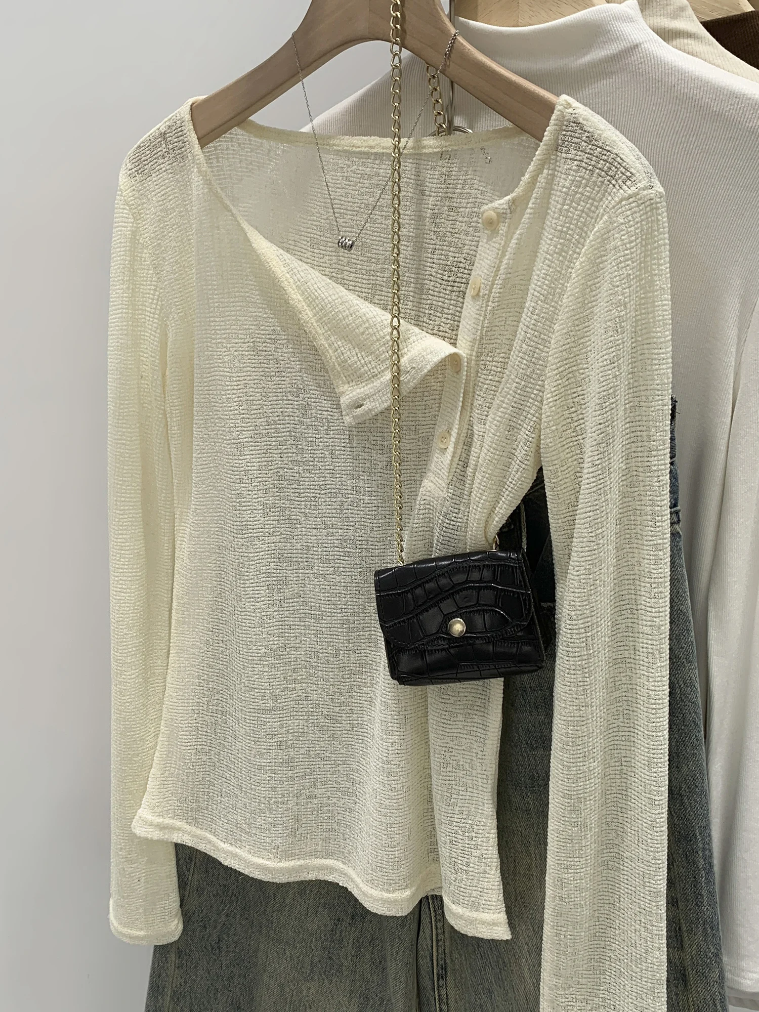 ユニークで美しい薄いロングスリーブの女性用Tシャツ、サンデカバー、韓国風通勤ファッション、ユニークで美しいトップス