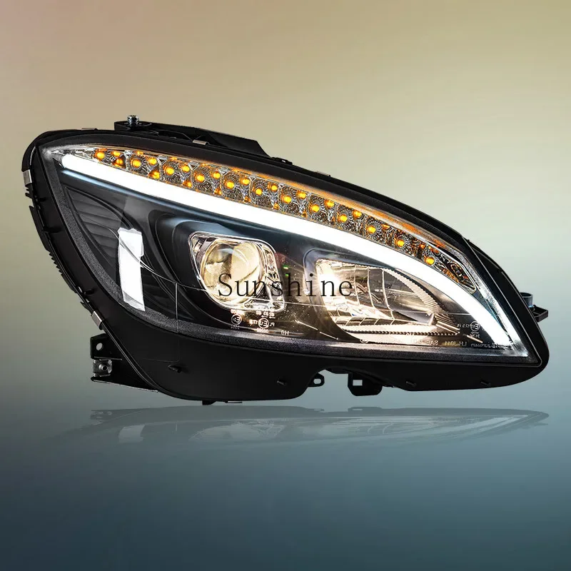 

Dedicated to C-class W204 xenon headlight assembly 07-11 modified LED daytime streamer turn signal