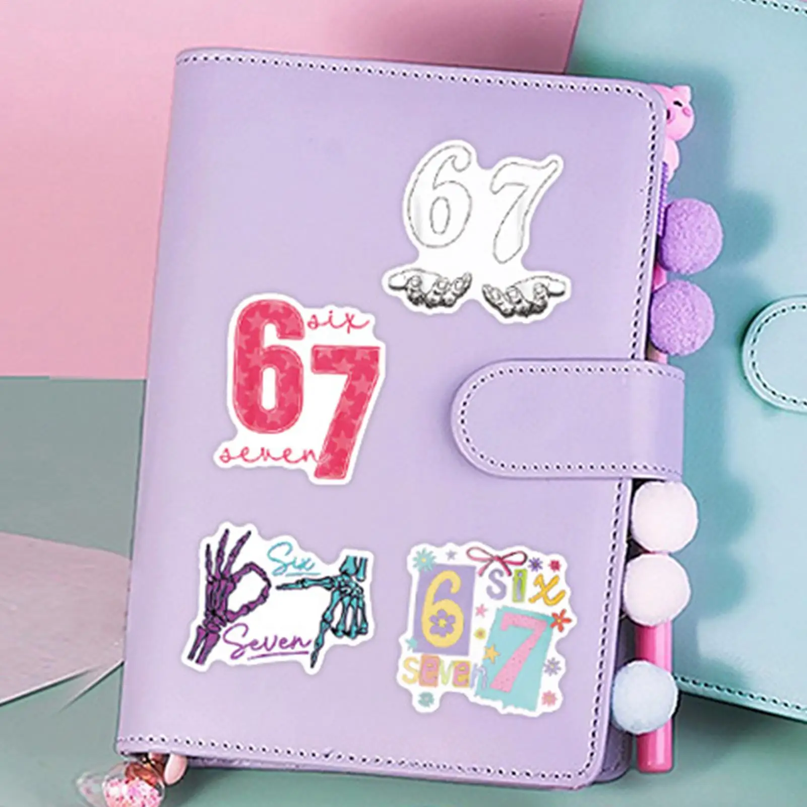 かわいい小さなステッカー ラップトップデカール パーティーギフト 67枚 ミームステッカー ギター、携帯電話、スクラップブック、スケートボード、荷物、日記、ジャーナリング用