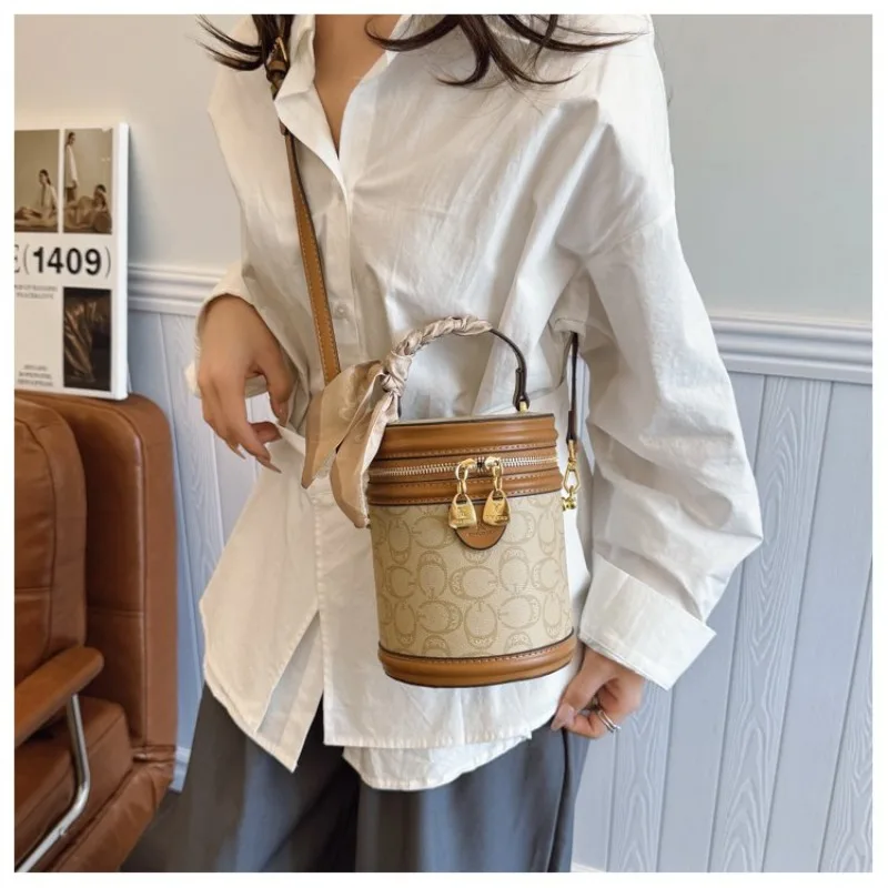 

Женская минималистичная сумка через плечо, сумка через плечо с легкой сборкой, идеально подходит для поездок на работу и образ жизни кампуса