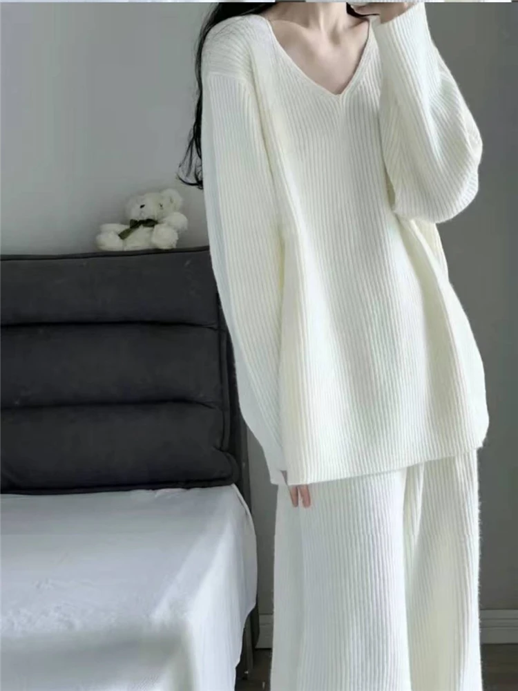 REALEFT Autumn Winter 2 Pieces White Women Sets Outfit Knitted Tracksuit V-Neck Sweater and Straight Jogging Pants Suit 2024 New