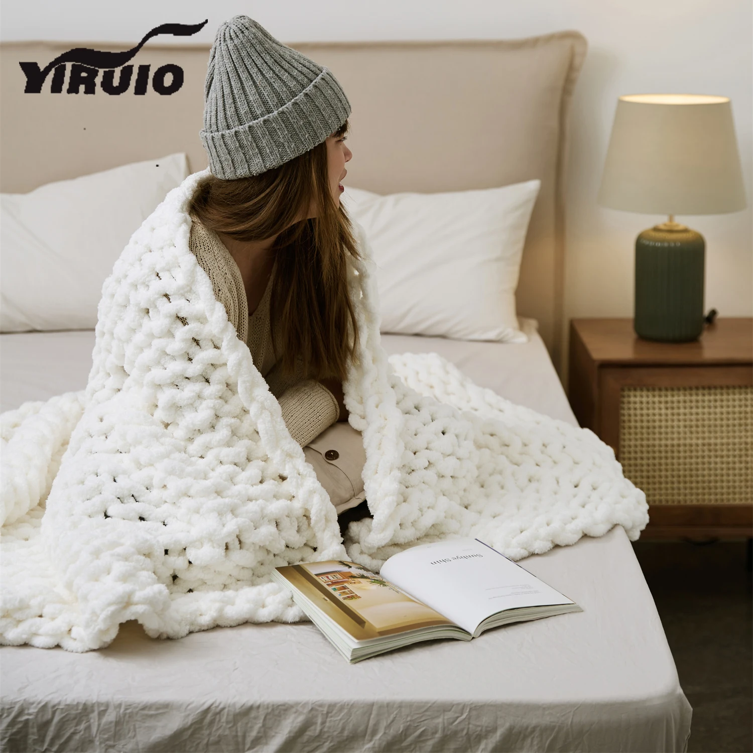 YIRUIO Chunky Knit Soft Cozy Chenille Blanket Luxury Elegant INS Style Hand Crochet Throw Blanket Sofa Decorative Plaid Blankets