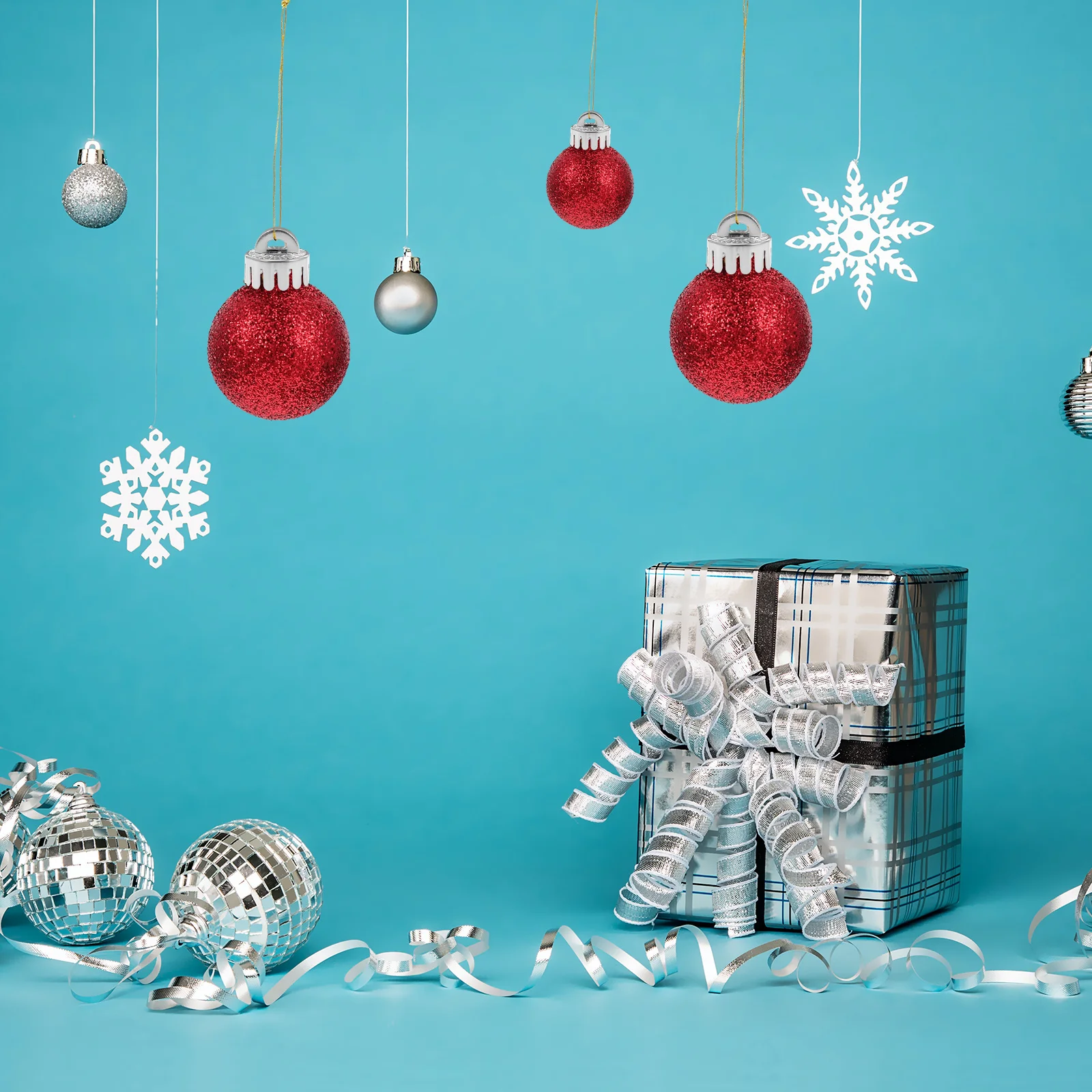 

10Pcs Decorative Universal DIY Ball Covers for Hanging Pendants Stylish Plastic End Caps Festive Home Party