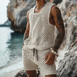 Chándal de playa ahuecado para hombre, ropa informal de verano, conjunto de dos piezas de punto, camisa de manga corta con cuello redondo y pantalones cortos, 2024
