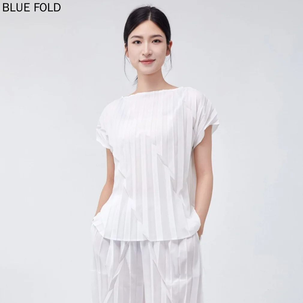 

MIYAKE Summer Light Luxury and High-end Hand-pleated Stylish and Versatile T-shirt Pleated Folds PLEATS tops