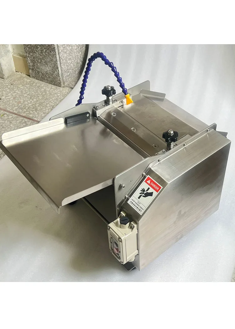 commercial use 304 Stainless Steel Squid Fish Skin Cleaning Machine/Fish Skin Peeling Machine