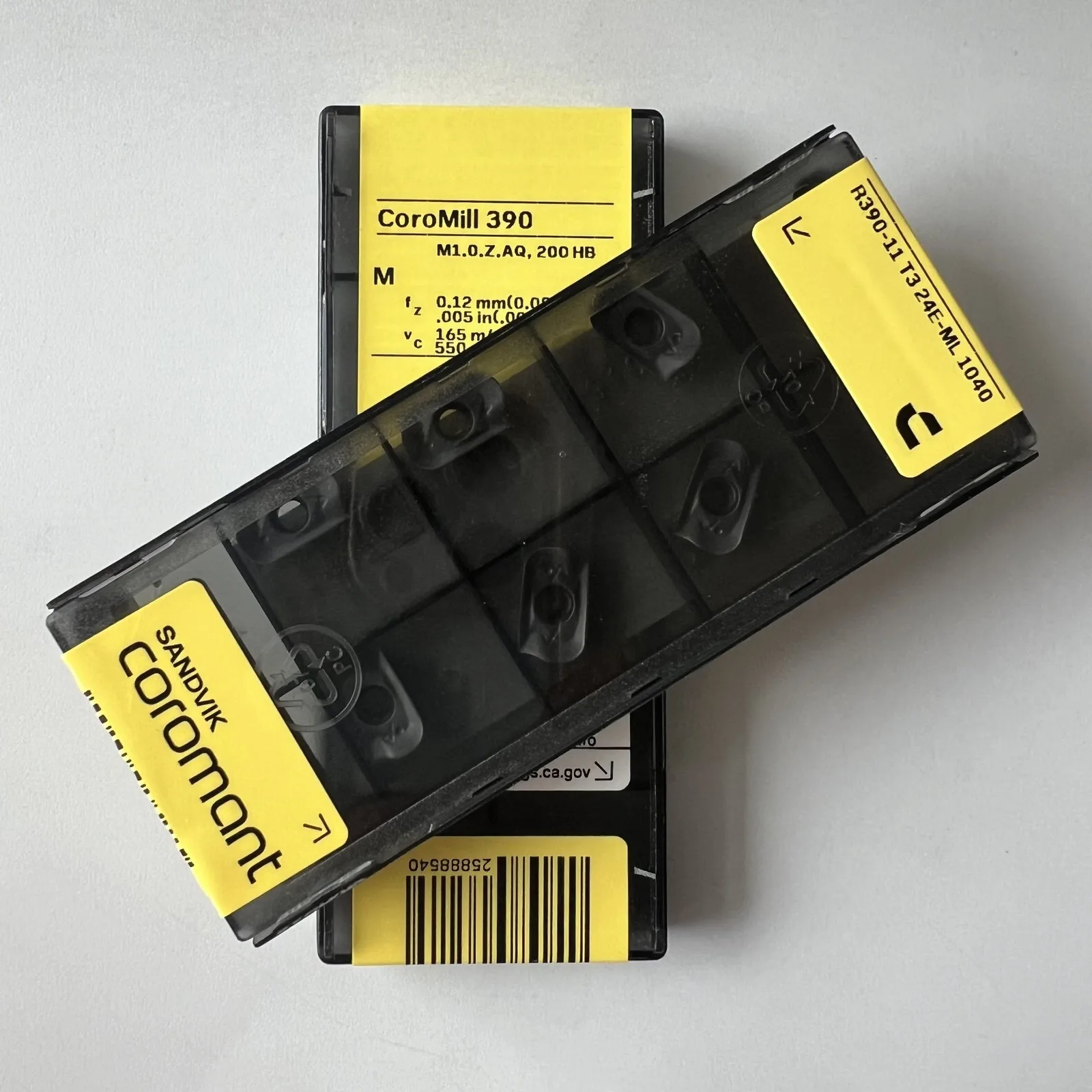 

SANDVIK / R390-11T324E-ML 1040 / Original Swedish hard alloy blade 10 Pcs