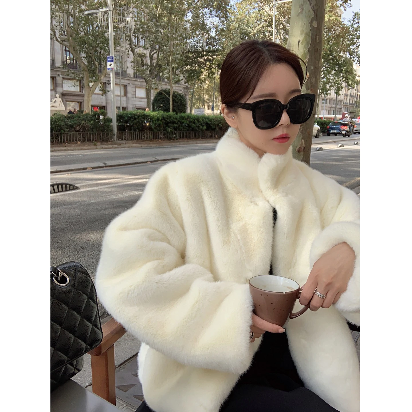 2024 New Arrivals Women Faux Fur Coat Long Sleeves Turtle Neck Winter Warm Korean Fashion Lady Warm Winter Faux Fur Coats