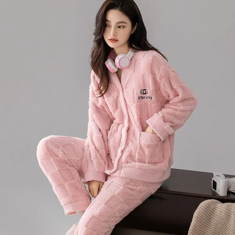 

Coral Velvet Pajamas Autumn Winter Women Fashion V-neck Fleece Lined Warm Homewear Suit Casual Loose Female Sleepwear Set 2024