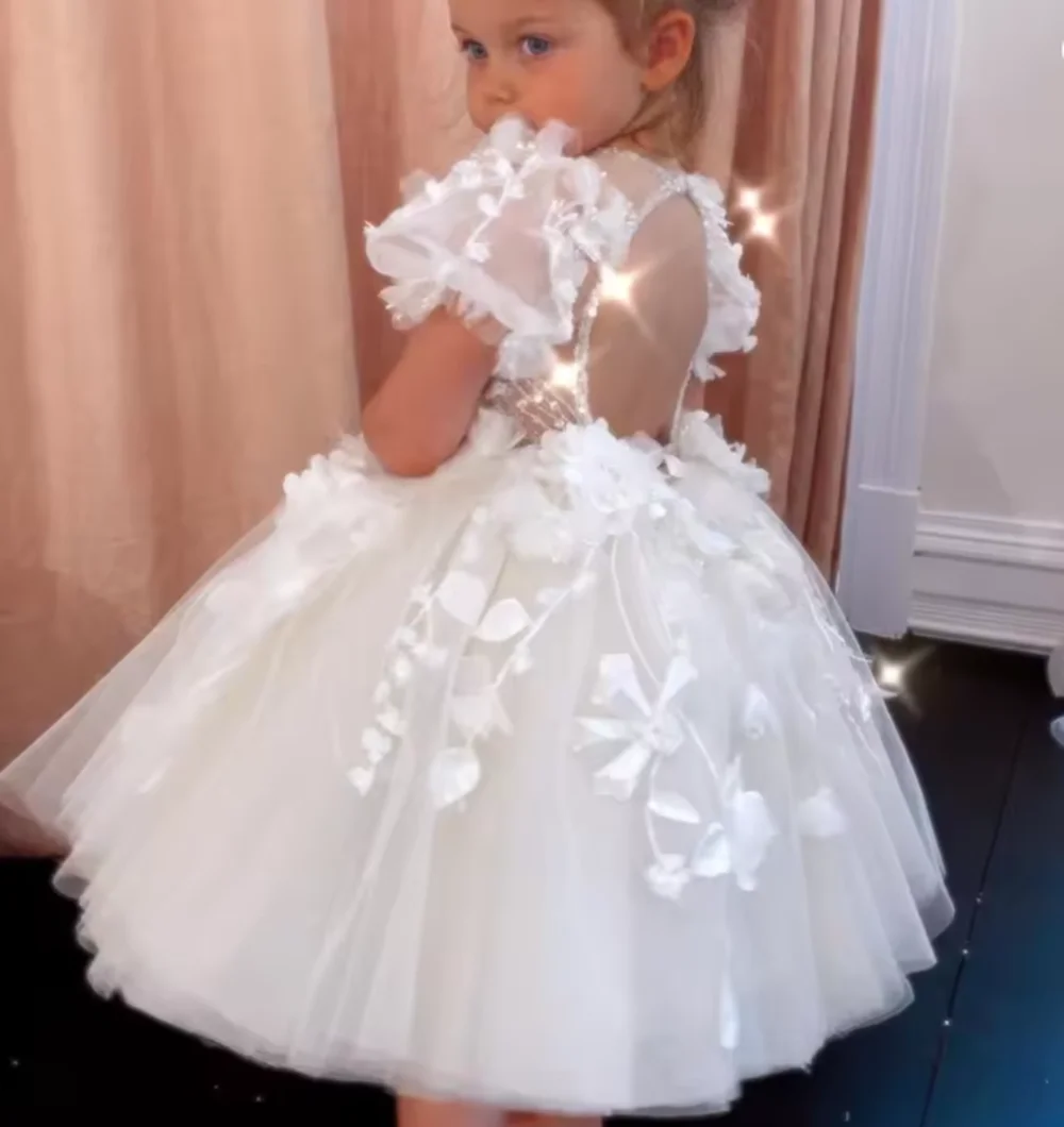 

Cute Lace Appliques Flower Girl Dress Customized Backless Short Sleeves A-Line Floor Length Dress For Kids First Communion Gowns