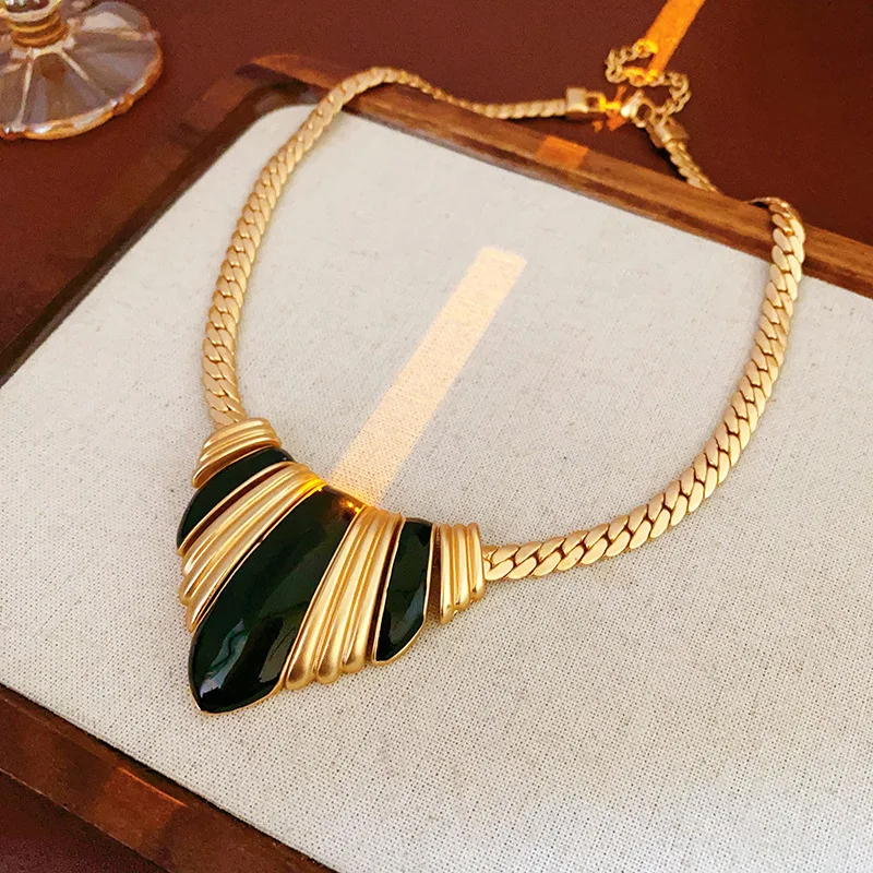 3 Pcs Vintage Jewelry Sets for Women French Vintage Drop Oil Geometric Metal Necklace Light Luxury Irregular Earring Sets