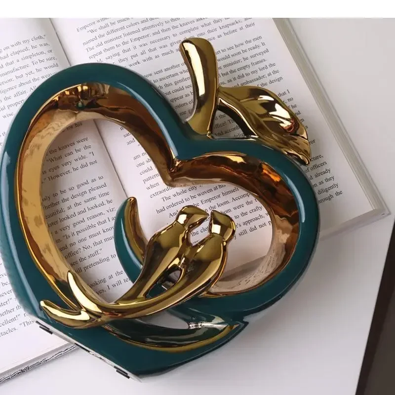 

#For Gold-plated Heart Shape Artwork Hollow Fruit Sculpture Desk Decoration Abstract Crafts Statue Modern Home Decor Ornaments*