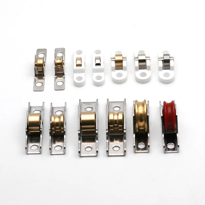 รอกหน้าต่างเหล็กพลาสติก หน้าต่างบานเลื่อนแบบเก่า ประตูเหล็กพลาสติก และรอกหน้าต่าง