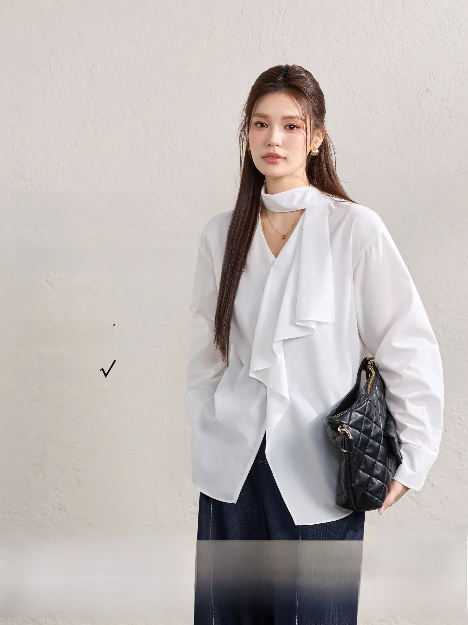 

Blue Language Large Size Asymmetrical Hem irt with Sa Spring New Arrival French Sle Straight Cut Long Sve V-Ne Blouse