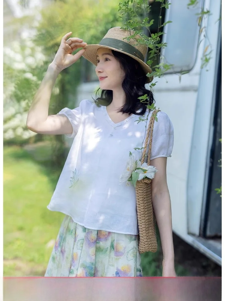 

Red And White V-Ne Embroidered Linen irt Women's ort Sve Summer New Sle Artistic Cotton Loose Fit Breathable