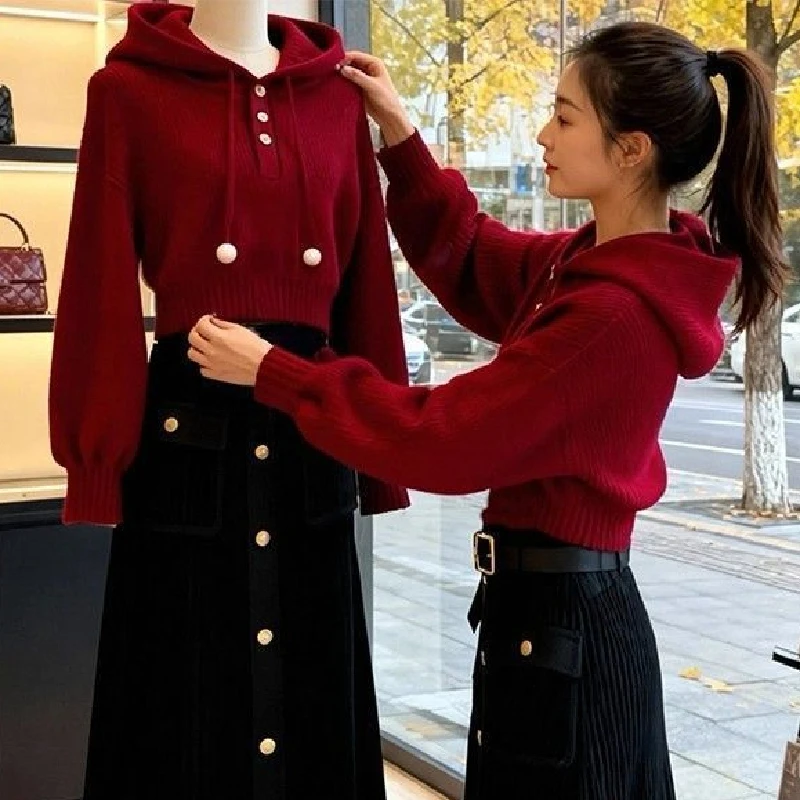 Ladies Autumn Winter Knitted Sweater Base Shirt Fashionable European Style Yarn Dyeing Long Sleeve Regular Fit  Color